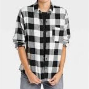 Universal Thread Black and White Plaid Shirt